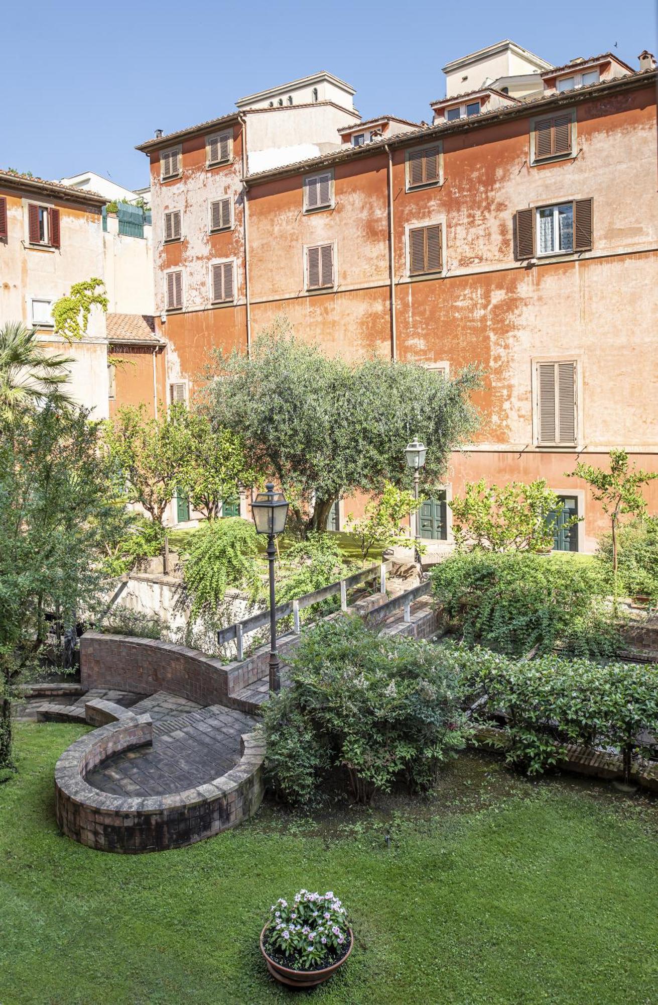 Апартаменты Giove In Trevi Рим Экстерьер фото